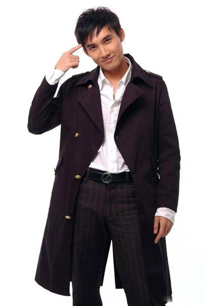 张铎个人资料简介 与大自己8岁陈松伶的爱情故事