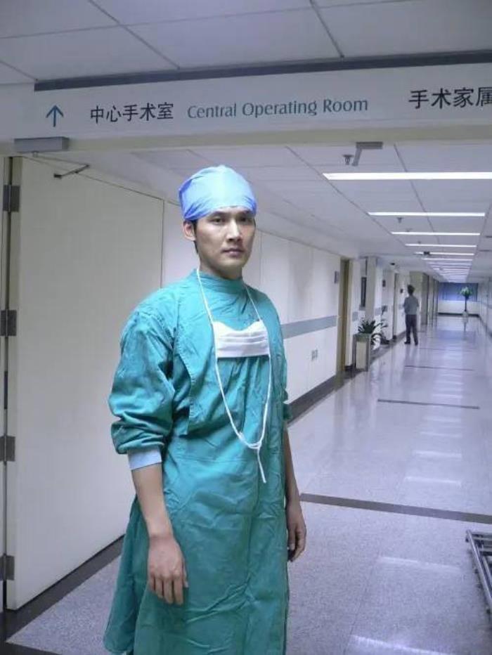 张铎个人资料简介 与大自己8岁陈松伶的爱情故事