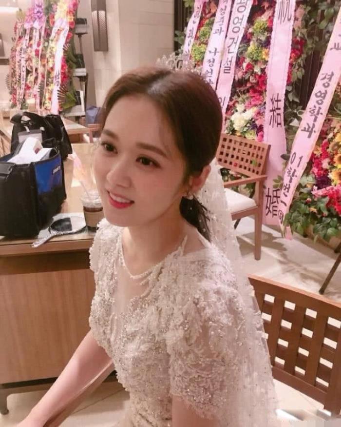 张娜拉的老公是谁 被踢出娱乐圈后只能在韩国发展