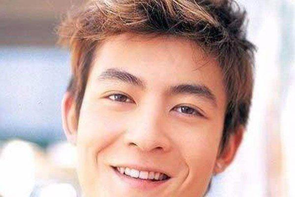 陈冠希电脑1400张照片视频 估计再过20年大家会放过他