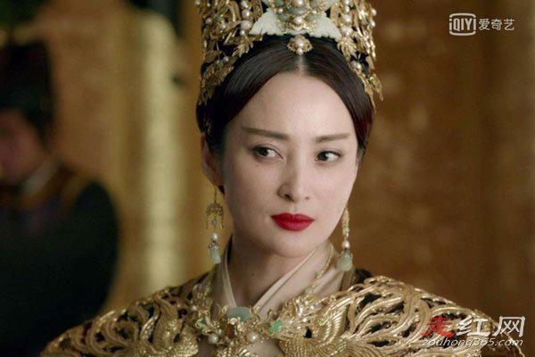 蒋勤勤和谁长的特别像 和孙俪同父异母吗