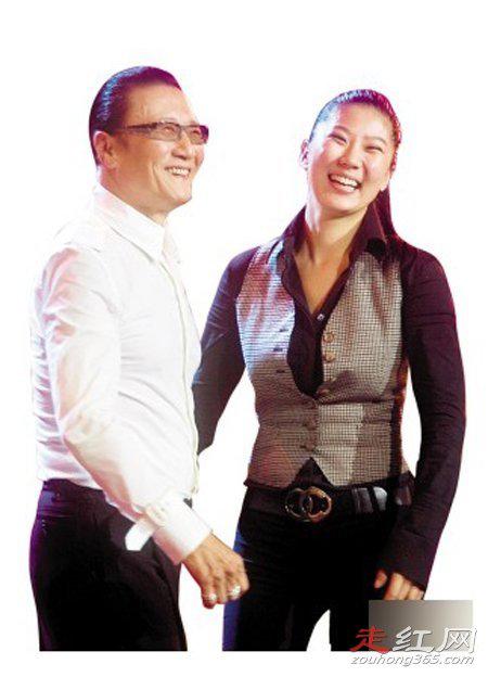 谢贤老婆有几个 何鸿燊和谢贤老婆狄波拉怎么回事