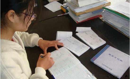 文科女生学什么专业好 前景最好的四大专业