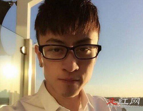 秦奋撞车的是什么车 这辆法拉利当年在上海仅有2辆