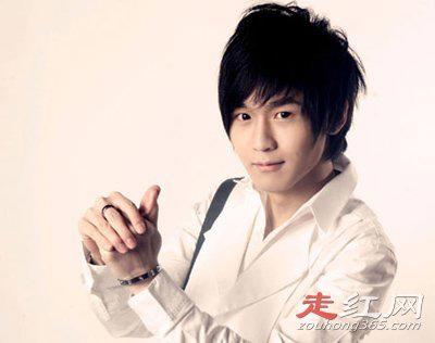 李炜个人资料是哪一届快男冠军 和夏航燕事件怎么回事