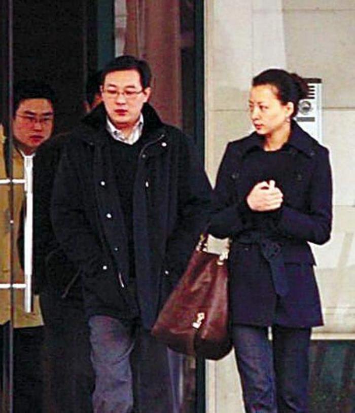 密春雷最近出什么事了 与董卿是怎么认识的