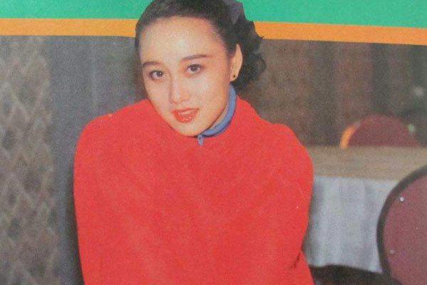 利智和赌王一共生了几个 利智根本就不爱李连杰吗