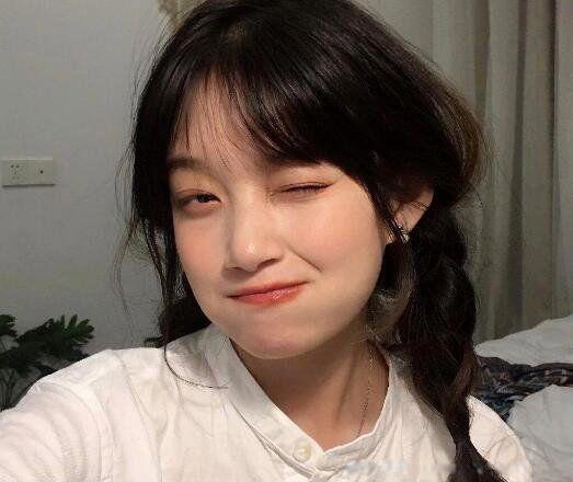 白月光与朱砂痣什么意思 没有一样感情不是千疮百孔的