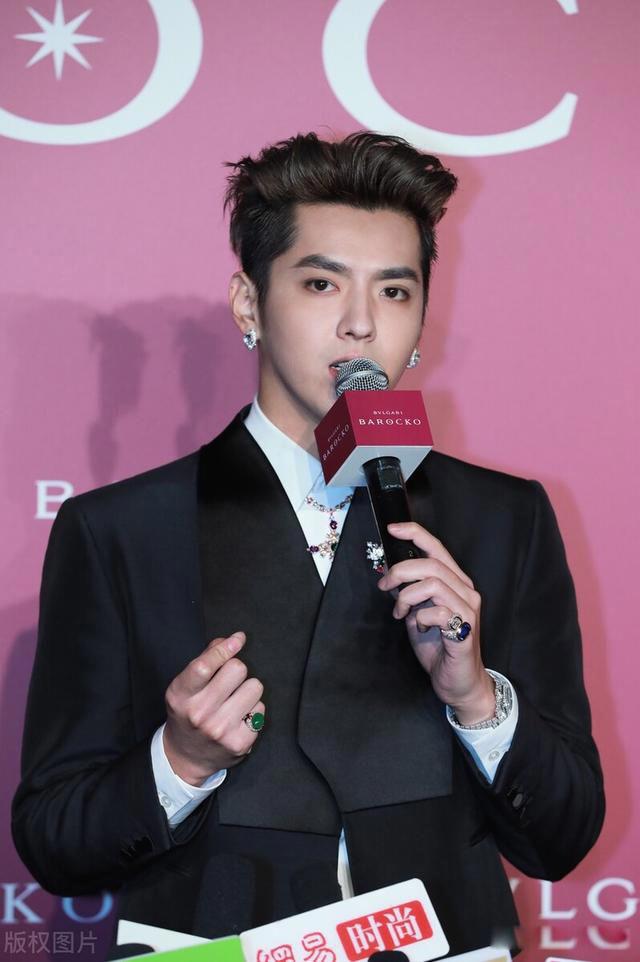 都美竹发文锤吴亦凡的原因 被欺骗恐吓后的反击