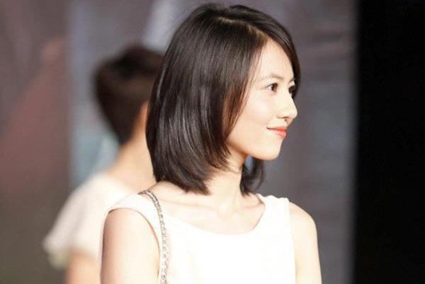 高圆圆脖子大腿全是伤 多处淤青怎么回事