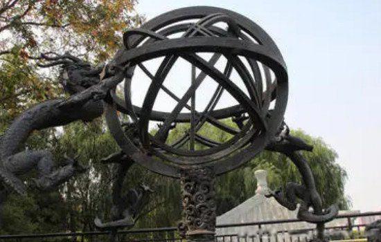 张衡简介资料是什么朝代的人 他发明了什么东西