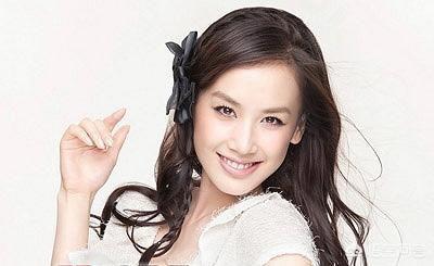 黄圣依简历资料个人 她本身家里背景挺好的