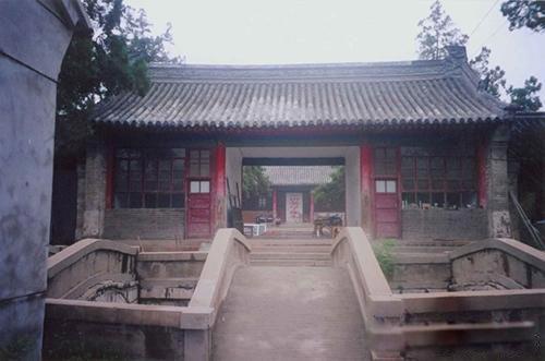 孙殿英东陵盗宝案 因盗慈禧陵寝而被人熟知