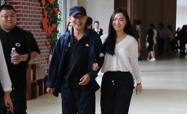 李连杰老婆利智资料简介 和利智有娃吗为什么娶利智真正原因