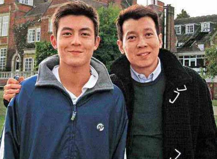 陈冠希1400张电脑照片 当年修电脑的事情照片有多少人