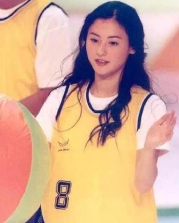 陈冠希1400张电脑照片 当年修电脑的事情照片有多少人