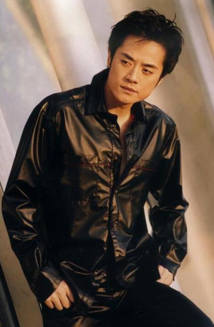 歌手高枫怎么走的 和女朋友章子怡怎么回事