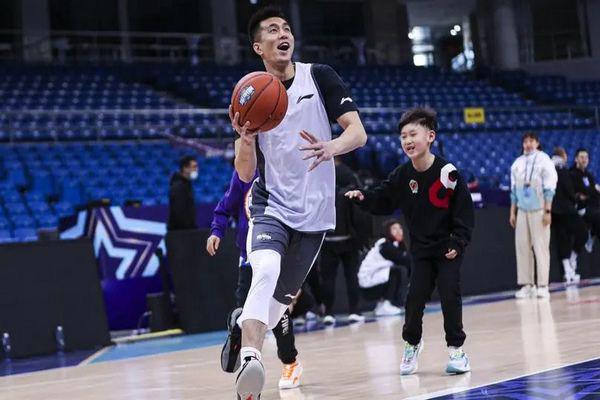 郭艾伦退役了吗 为什么不能评MVP