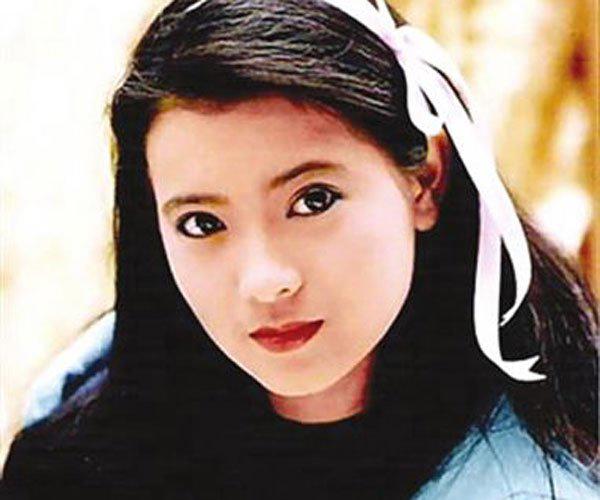 蓝洁瑛年轻图片 悲催的人生谁欠她一个道歉