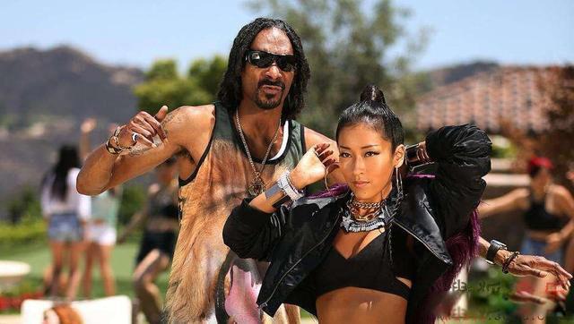 吉克隽逸个人简历老公 吉克隽逸怎么念全部的歌曲