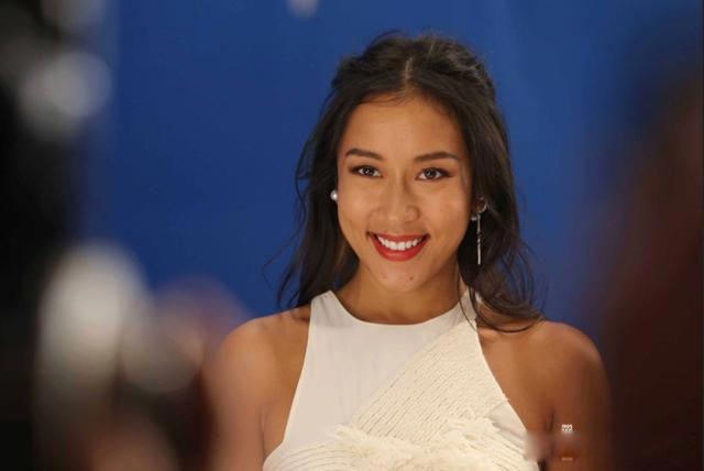 吉克隽逸个人简历老公 吉克隽逸怎么念全部的歌曲