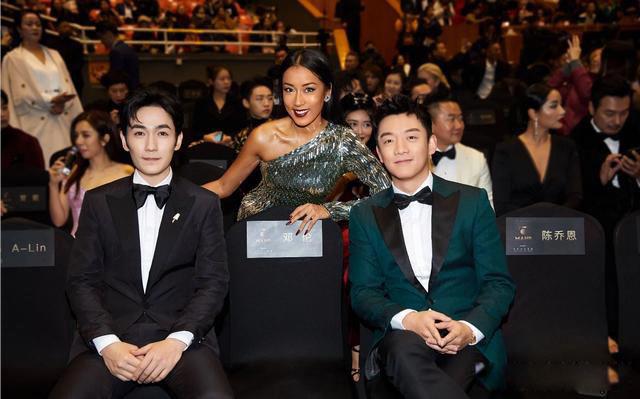 吉克隽逸个人简历老公 吉克隽逸怎么念全部的歌曲