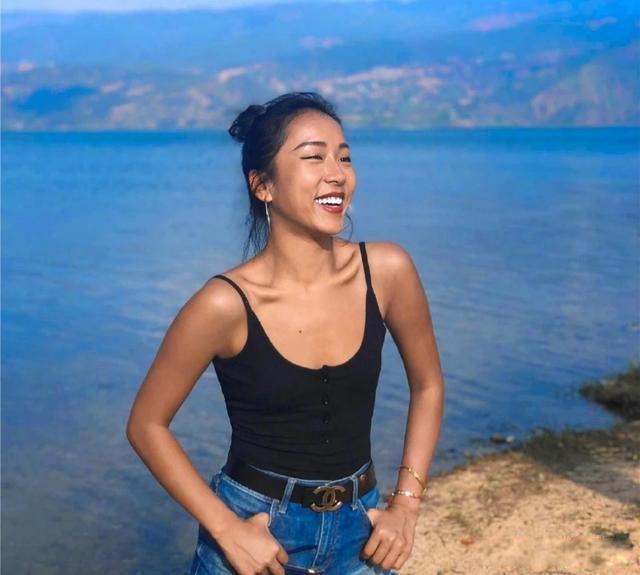 吉克隽逸个人简历老公 吉克隽逸怎么念全部的歌曲