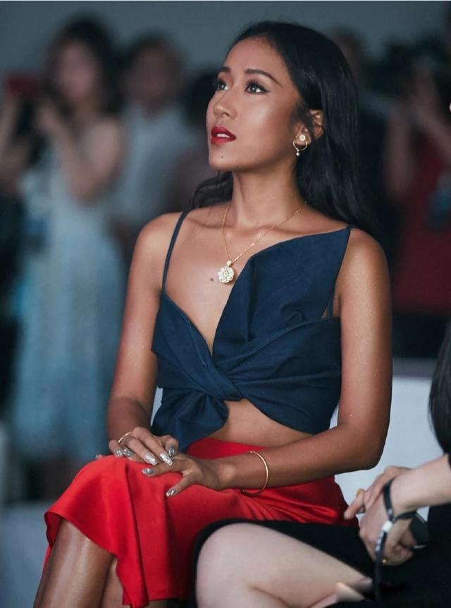 吉克隽逸个人简历老公 吉克隽逸怎么念全部的歌曲