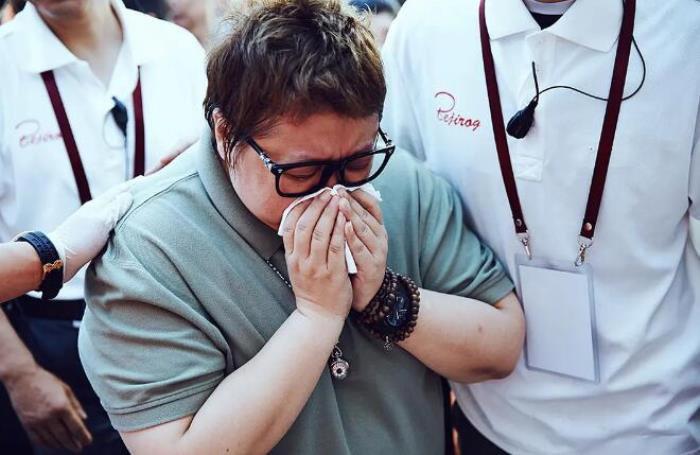 韩红身体怎么了最新消息 总共捐款多少钱