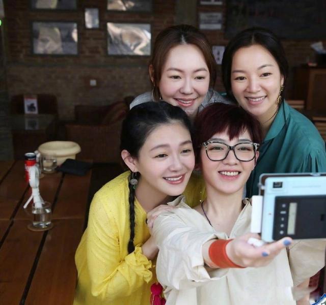 范玮琪人设为什么塌了 和老公黑人一起上康熙那期尴尬