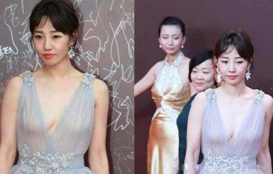 白百合一指弹指的图片 指的男主角还是位男模特