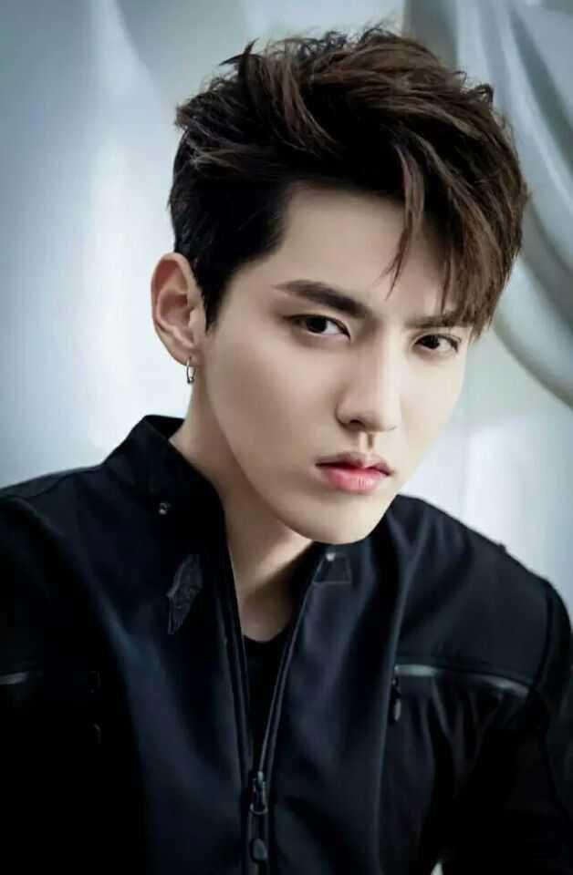 都美竹说吴亦凡细的像牙签的文章 微博发文内容说吴签