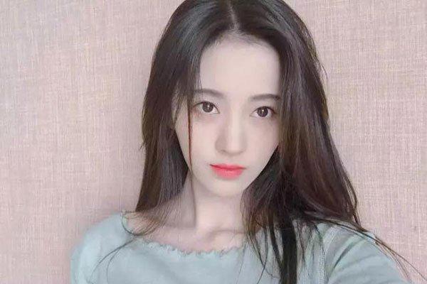 鞠婧祎被裸戏 新晋流量小花刚出道还拍过这种照片