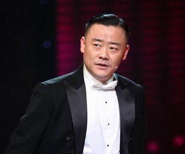 周立波怎么突然消失了 背景太强大没有想到