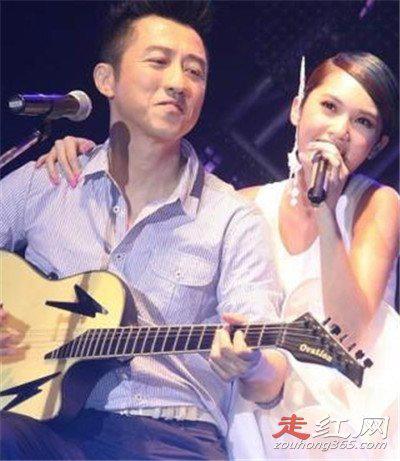 庾澄庆伊能静什么时候离的婚 和黄维德牵手门事件导致离婚吗