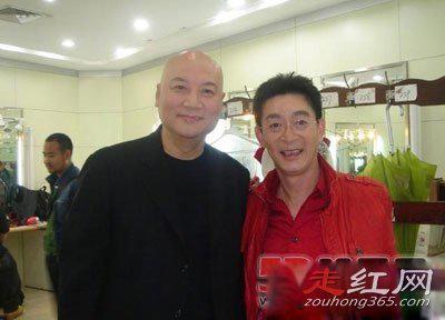 唐僧扮演者迟重瑞自己几个孩 老婆陈丽华是女富豪
