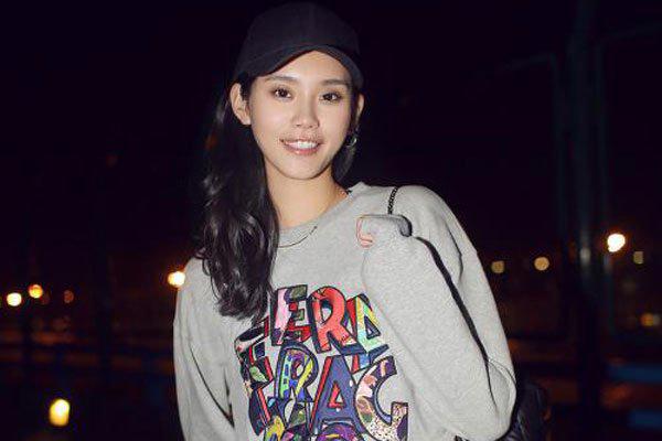 奚梦瑶怀孕大肚照 猝不及防直接生孩子被说代孕