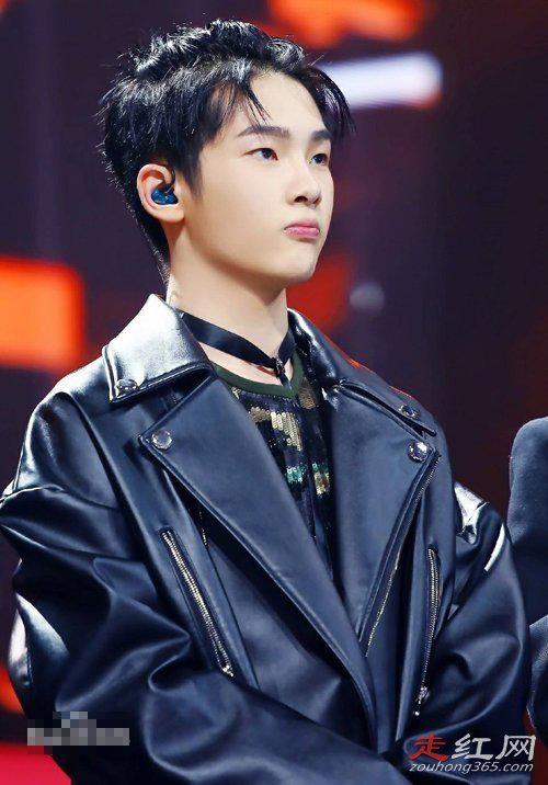 周震南个人资料简介 家庭背景父母是谁