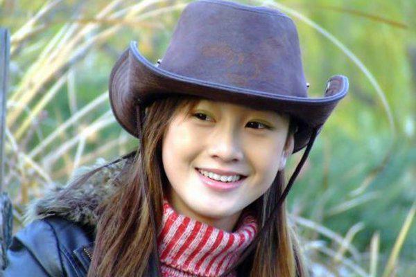 张檬整容记：图片判若两人 整了哪些地方