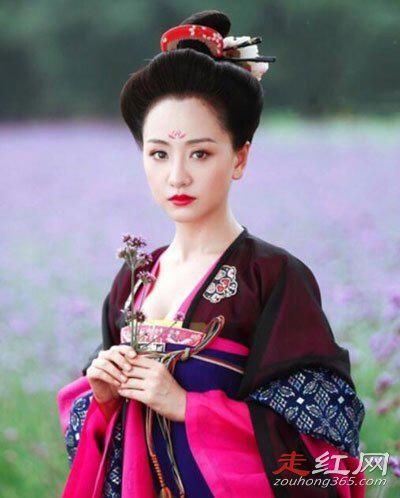 杨蓉朱一龙已领证是真的吗 俩人只是好朋友关系