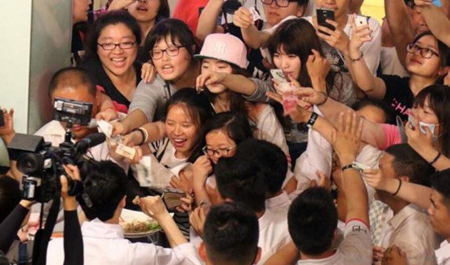 网络用语私生饭是什么意思 这种粉丝到底有多恐怖