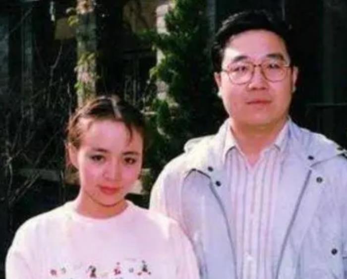 英达和宋丹丹因为什么离的婚 被现任老婆梁欢欺骗了