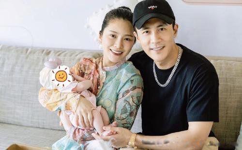 杜淳老婆王灿结过婚吗 属于二婚，第一任丈夫是谁