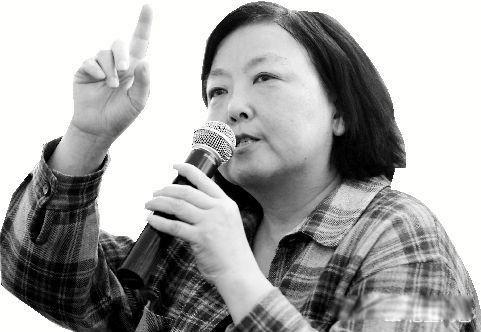 方方日记事件始末 一篇方方日记让她火了一把