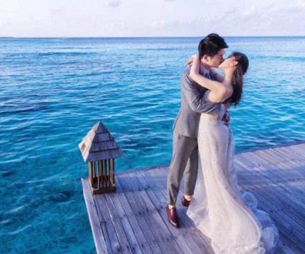 禹景曦和戚蓝尹婚纱照 赶时髦呢奉子成婚