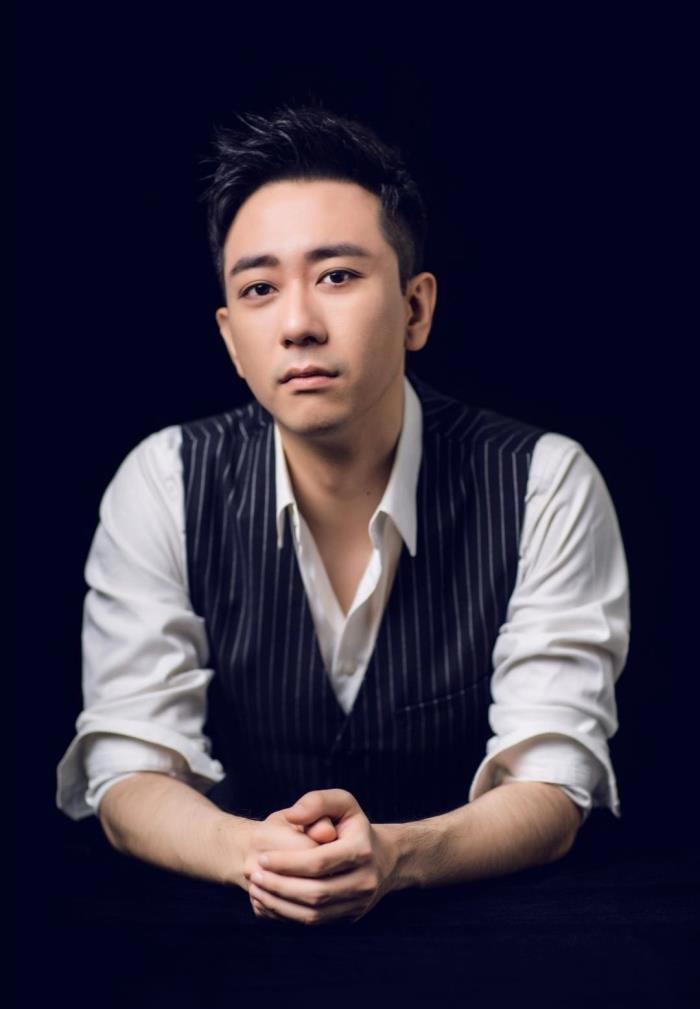 王自健散打冠军老婆的照片 前妻叫黄雅静还是徐雪