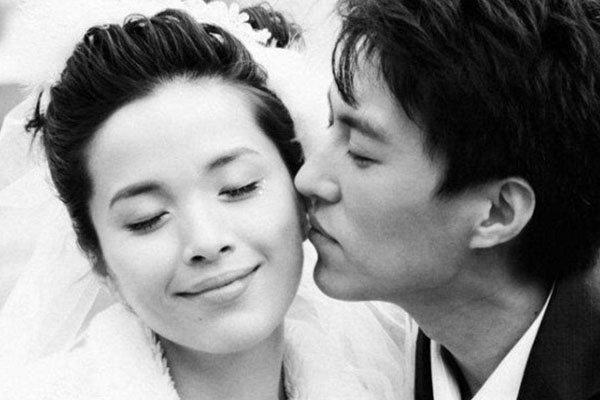 靳东老婆李佳个人简历 靳东自爆自己是个妻管严