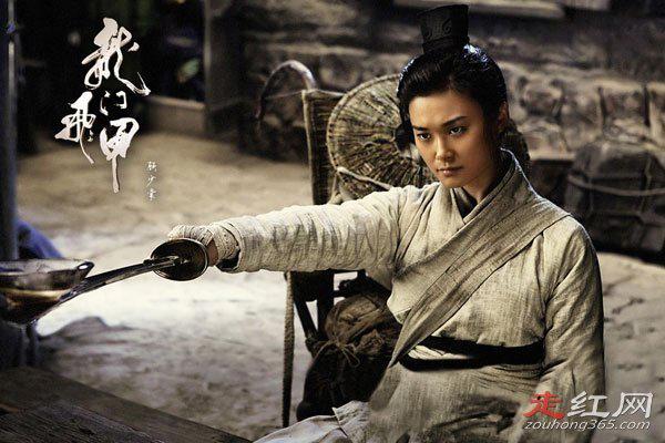 李宇春是不是les 双眼皮整容了吗