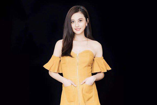 姜珮瑶的个人资料 令导演是对于她刮目相看