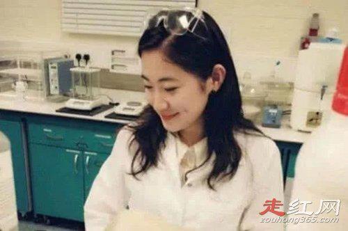 何碧玉被终身禁止回国吗 个人资料简介还是中国国籍吗